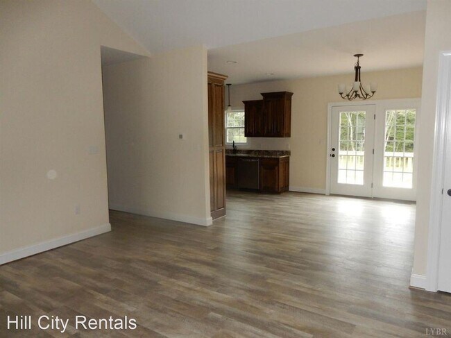 Foto del edificio - 3 br, 2 bath House - 4650 Colonial Highway