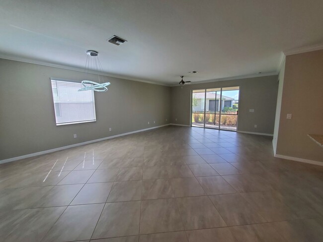 Building Photo - 4x3 in Castalina Gated Community, Ft. Myers