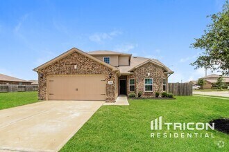 Building Photo - 301 Summer Horse Dr