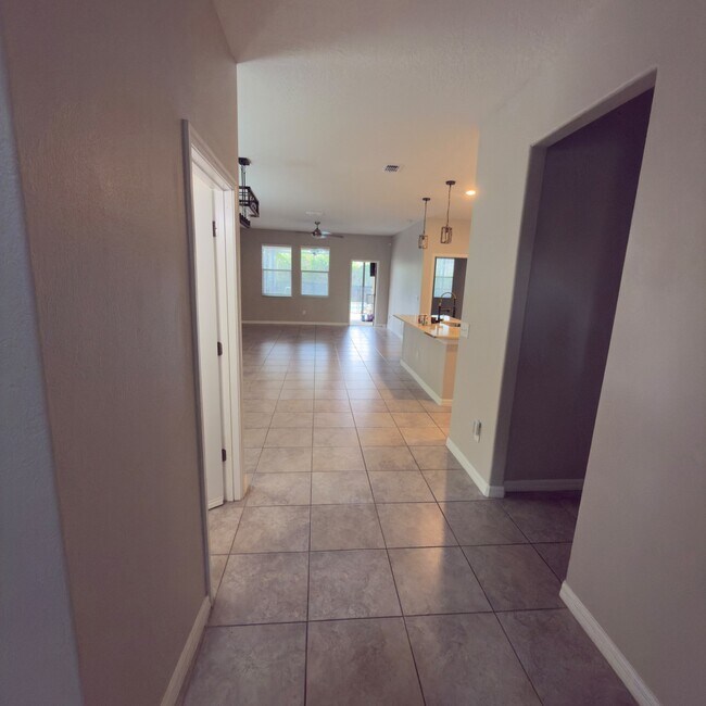 Foto del edificio - 21286 Wistful Yearn Dr