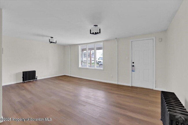 Building Photo - 927 Acker Ave