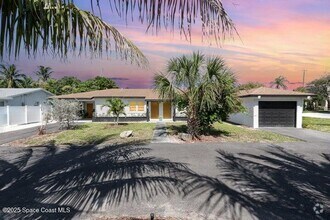 Building Photo - 215 N Riverside Dr