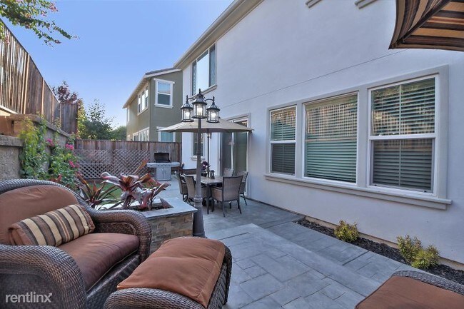 Foto del edificio - 2731 Valley Oak Loop