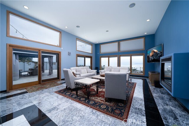 Building Photo - 1733 Vallecito Dr