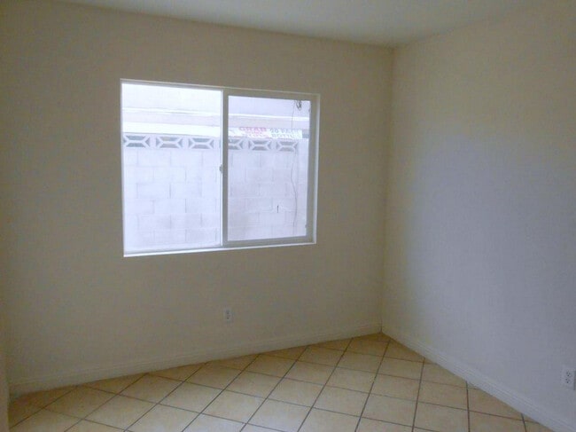 Foto del edificio - Spacious 1 story home in Spring Valley