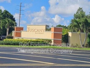 Building Photo - 6360 Aragon Way