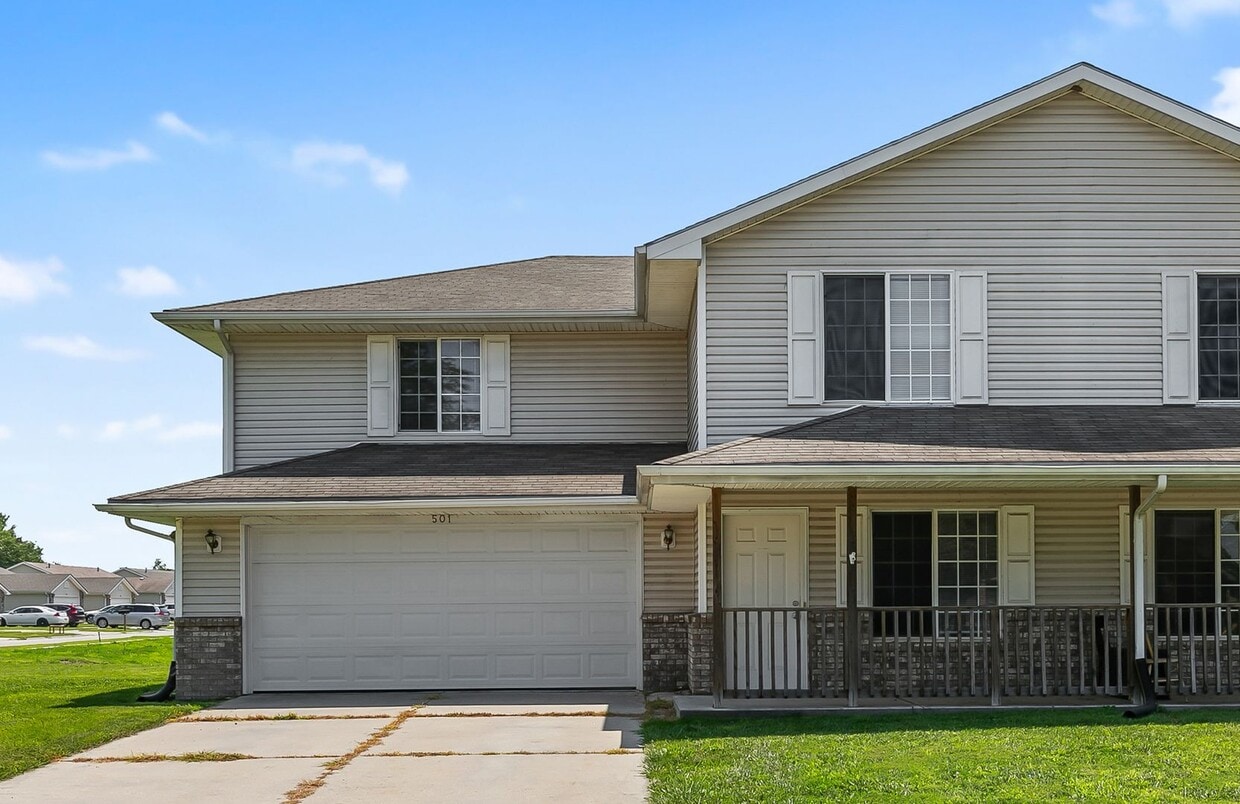 Primary Photo - 503-503 Lakeshore Dr