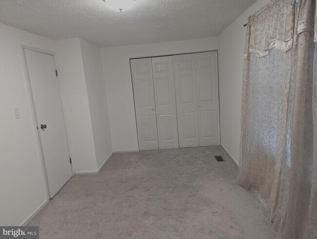 Foto del edificio - 9119 Aspenpark Ct