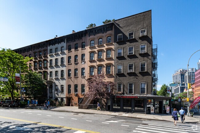 Building Photo - 468 W 23rd St