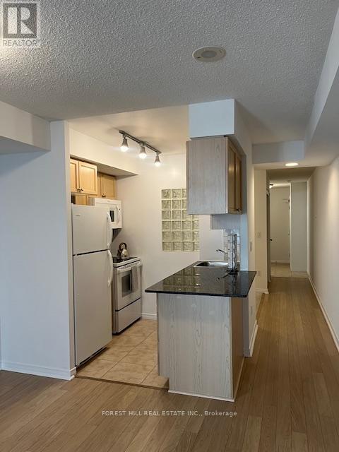 Photo du bâtiment - 925-925 Bay St.