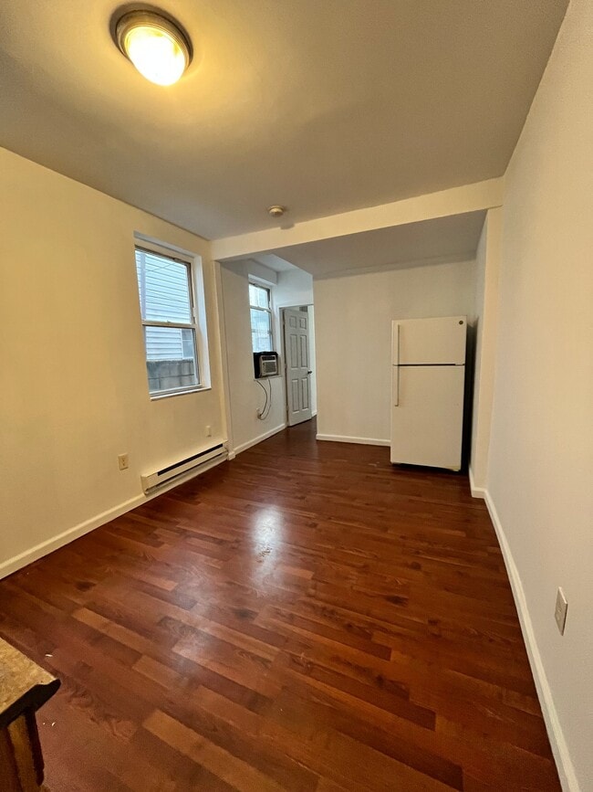 Building Photo - 1444 S 7th St