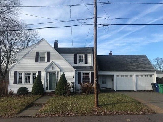 Foto principal - 63 Chambly Ave