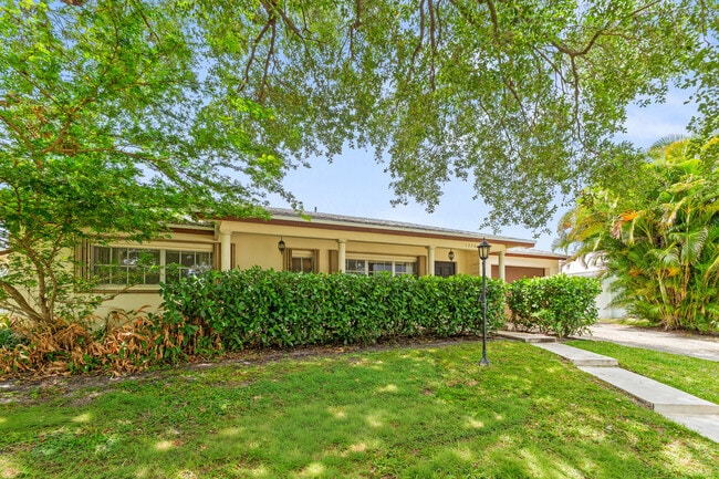 Foto del edificio - 1270 SW 8th St