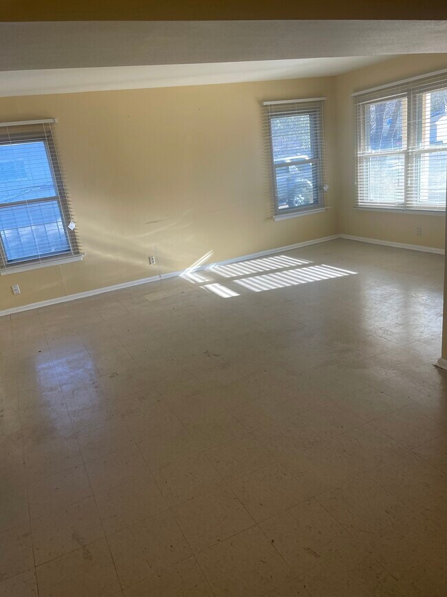 Foto del edificio - 351 Haverford Dr