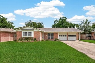 Building Photo - 6727 Grovewood Ln