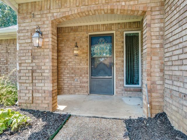 Building Photo - 1528 Sugar Creek Dr