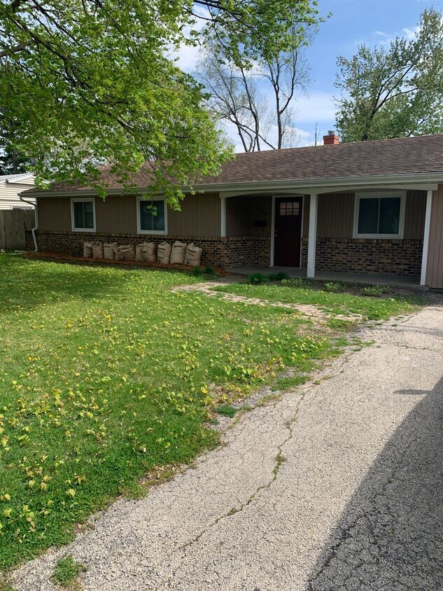 Primary Photo - 4003 Highcrest Rd