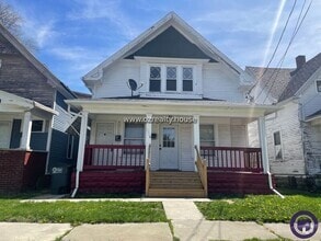Building Photo - 2824 Chestnut St