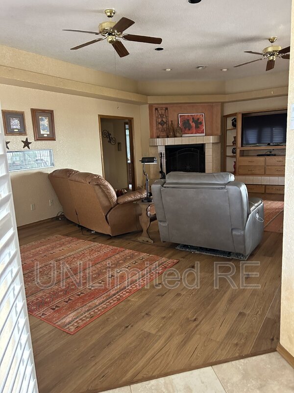 Foto del edificio - 1950 Palmer Dr