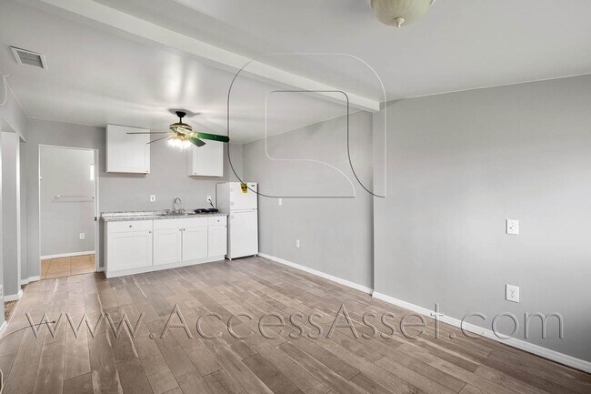 Foto del edificio - 522 N Spring St