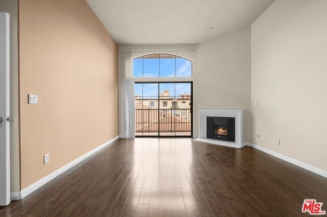 Building Photo - 10275 Missouri Ave