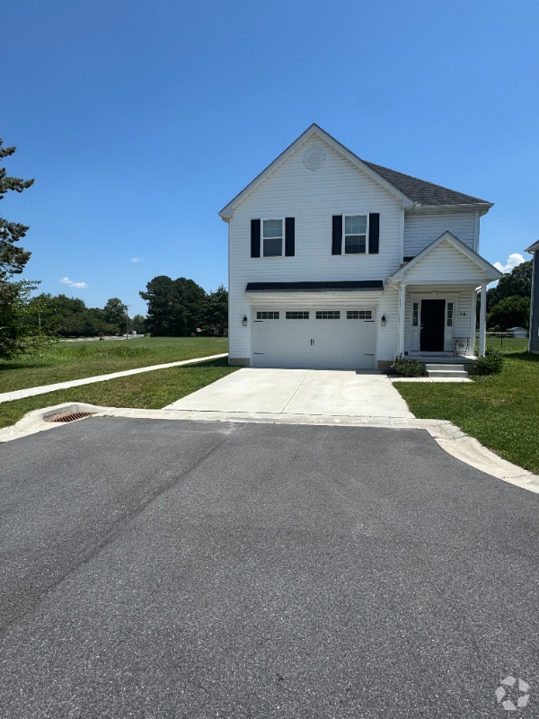 Building Photo - 70 Schoolview Ln