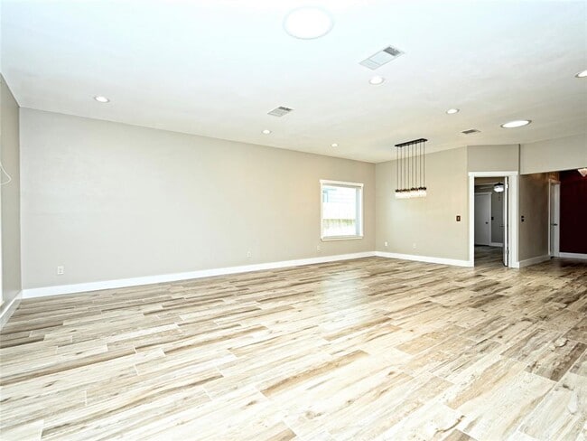 Building Photo - 8406 Racine Trail