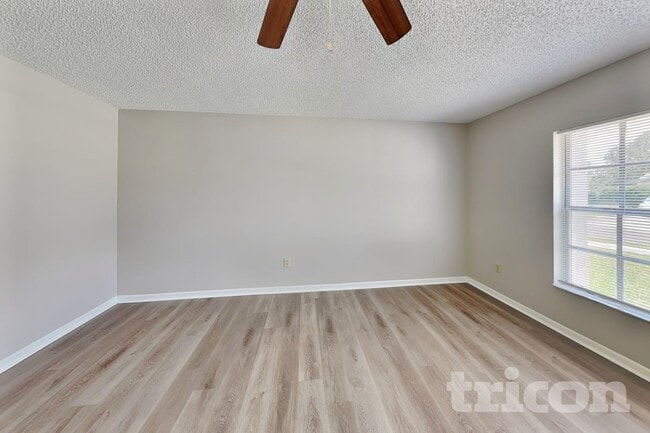 Building Photo - 1604 Palm Leaf Dr