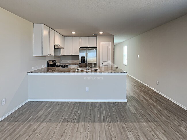 Building Photo - 10539 Varmus Dr