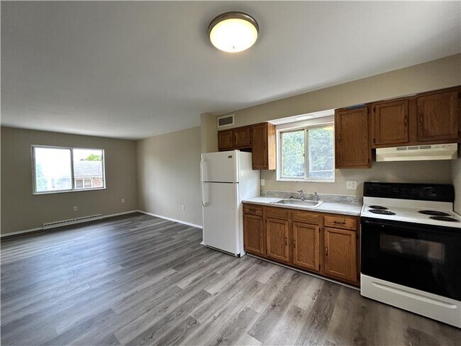 Building Photo - 108 Cunningham Ln