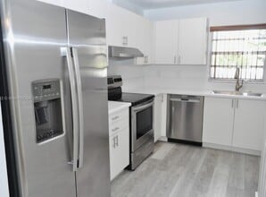 Building Photo - 13492 SW 38th Ln