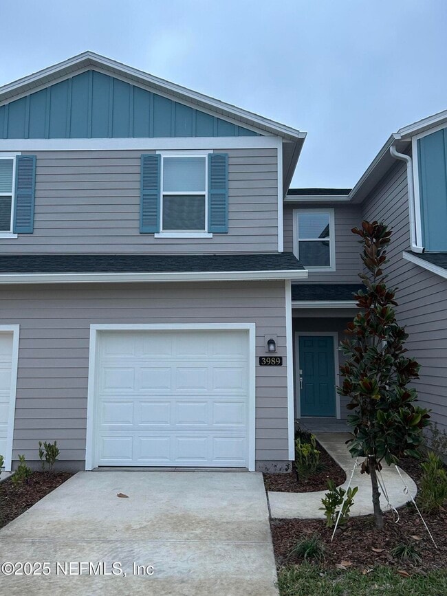 Building Photo - 3989 Mid Century St