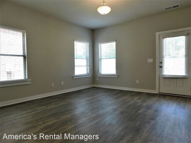 Building Photo - 4 br, 3 bath House - 7970 St. James Drive
