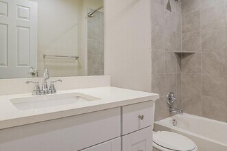 Building Photo - 5306 Golden Canary Ln