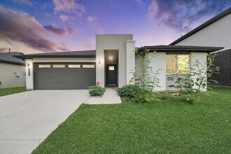 Building Photo - 28930 Yulee Mill Dr
