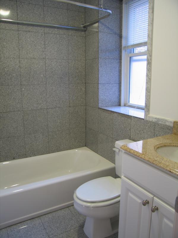 Building Photo - 33 Walbridge St