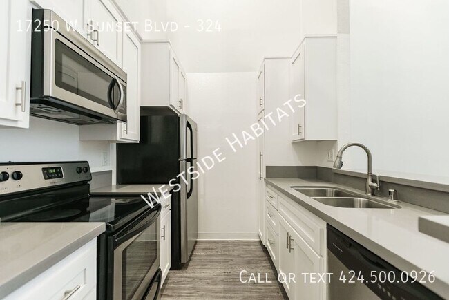Building Photo - 17250 Sunset - Gorgeous, fully renovated b...