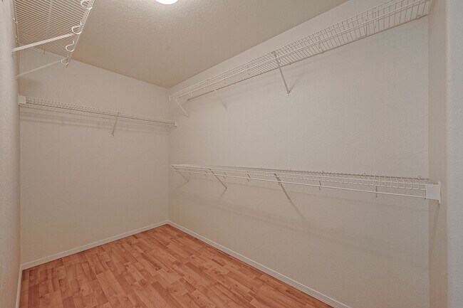 Foto del edificio - 3225 N 130th Ave