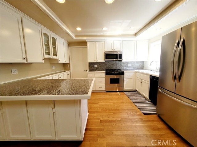 Building Photo - 5155 Thorn Tree Ln