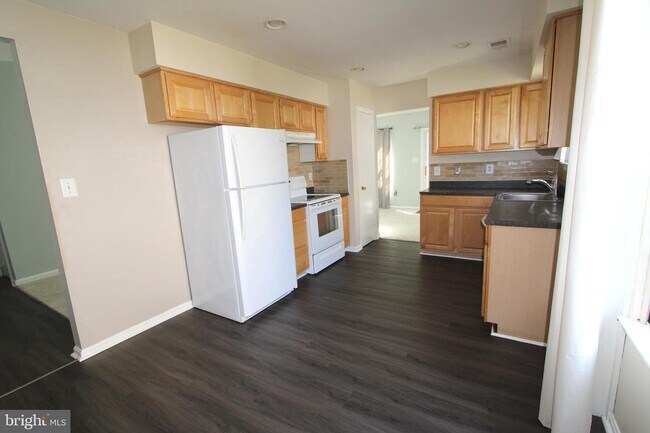 Building Photo - 7 McPherson Cir