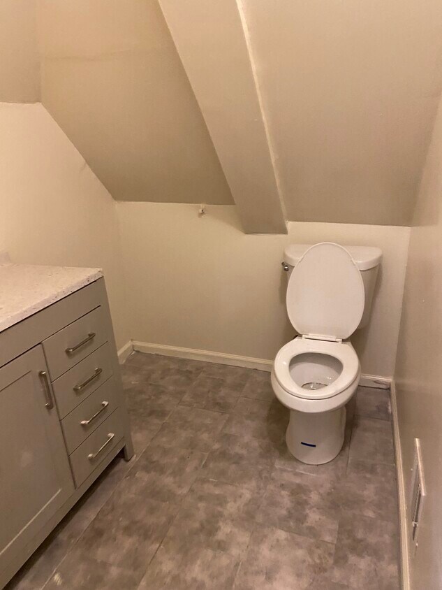 Primary Photo - 5 N 16th St