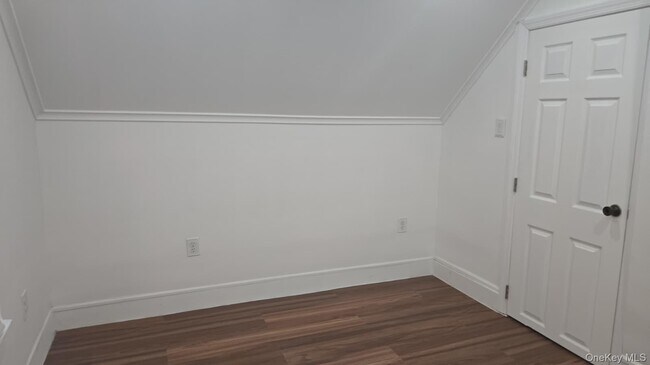 Foto del edificio - 222 Lockwood Ave