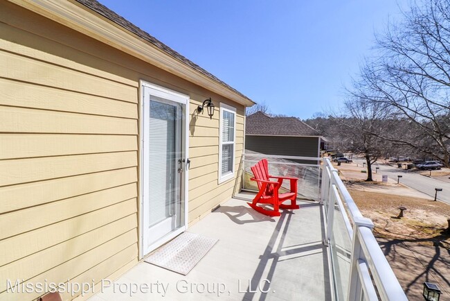 Building Photo - 3 br, 3 bath House - 101 Twin Gates Drive
