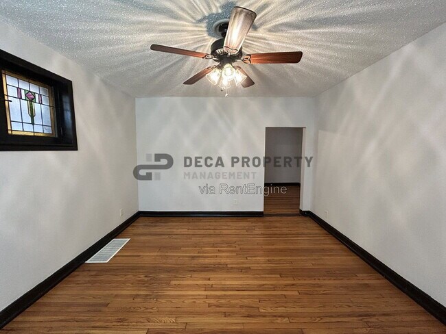 Building Photo - 2920 Mt Pleasant St