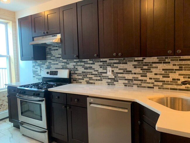 Foto del edificio - 2709 Bergenline Ave