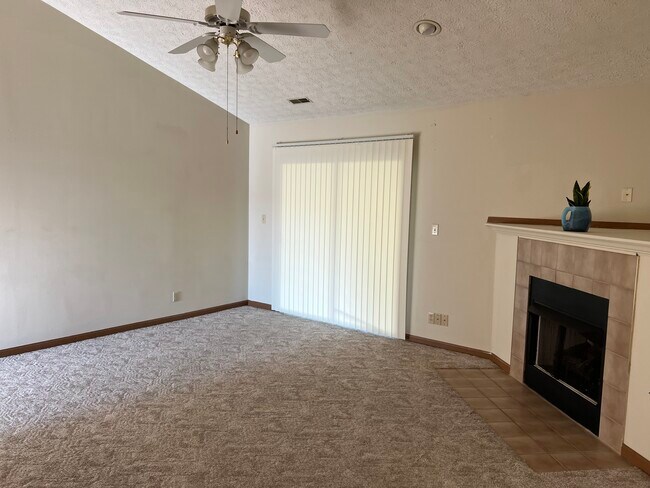 Foto del edificio - 3112 Kilbourne Ct