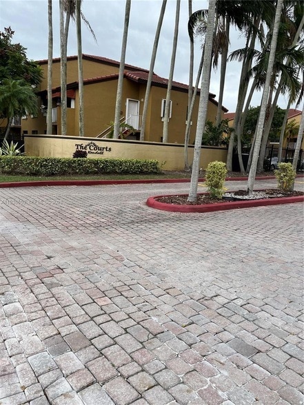 Photo - 15630 SW 80th St Apartment