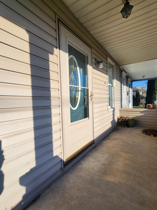 349 E Main St, Bath, PA 18014 House Rental in Bath, PA