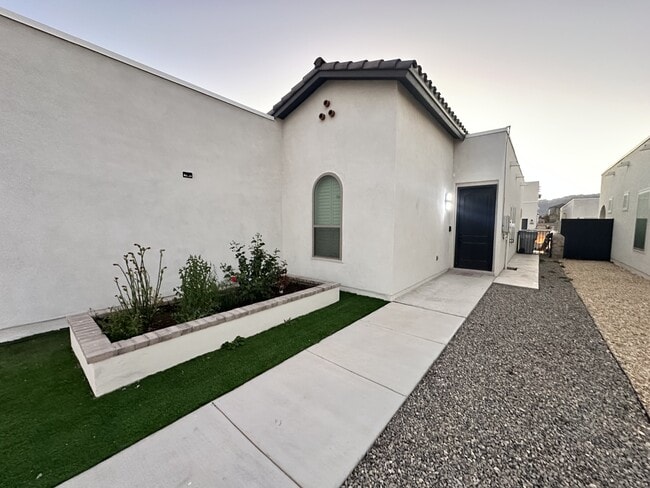 Foto del edificio - 10729 Deion Sanders Dr