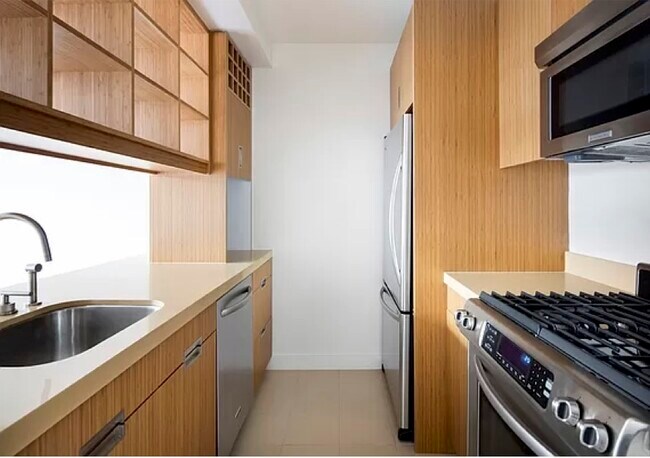 Foto del edificio - 450 W 17th St